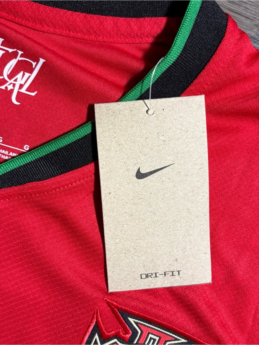 Nike Red Portugal Men's Football Jersey with Green Trim & #7 - Picture 6 of 10